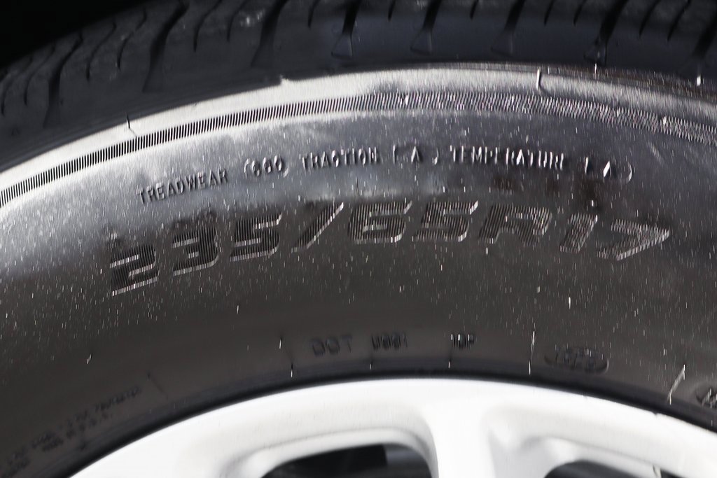 Used 2019 Chrysler Pacifica Touring image 42