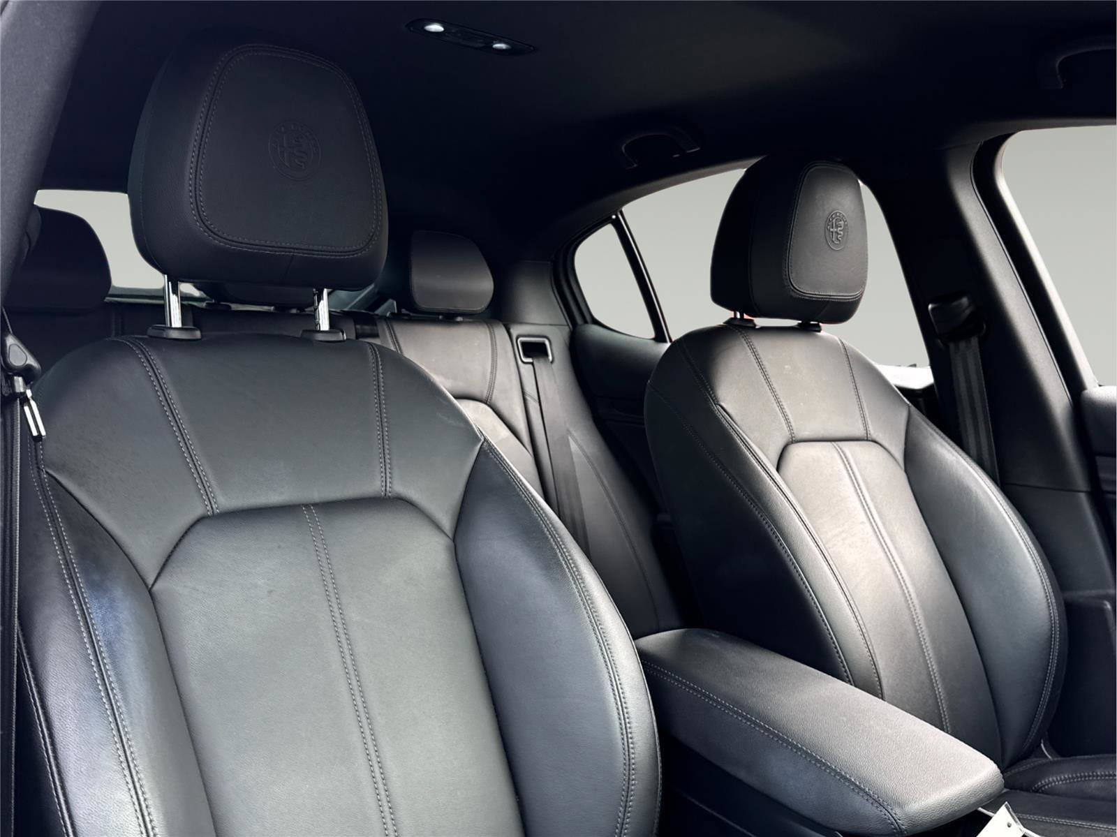 Used 2022 Alfa Romeo Stelvio Sprint image 22