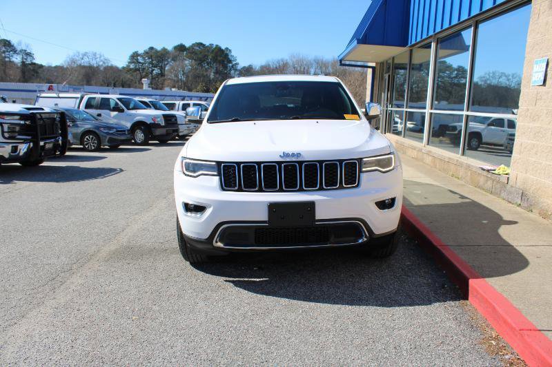 Used 2017 Jeep Grand Cherokee Limited w/ Luxury Group II RWD image 2