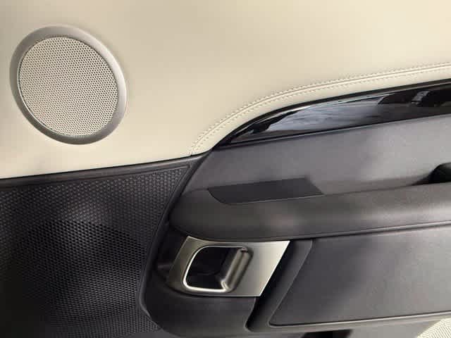 New 2026 Land Rover Discovery S AWD/4WD image 23