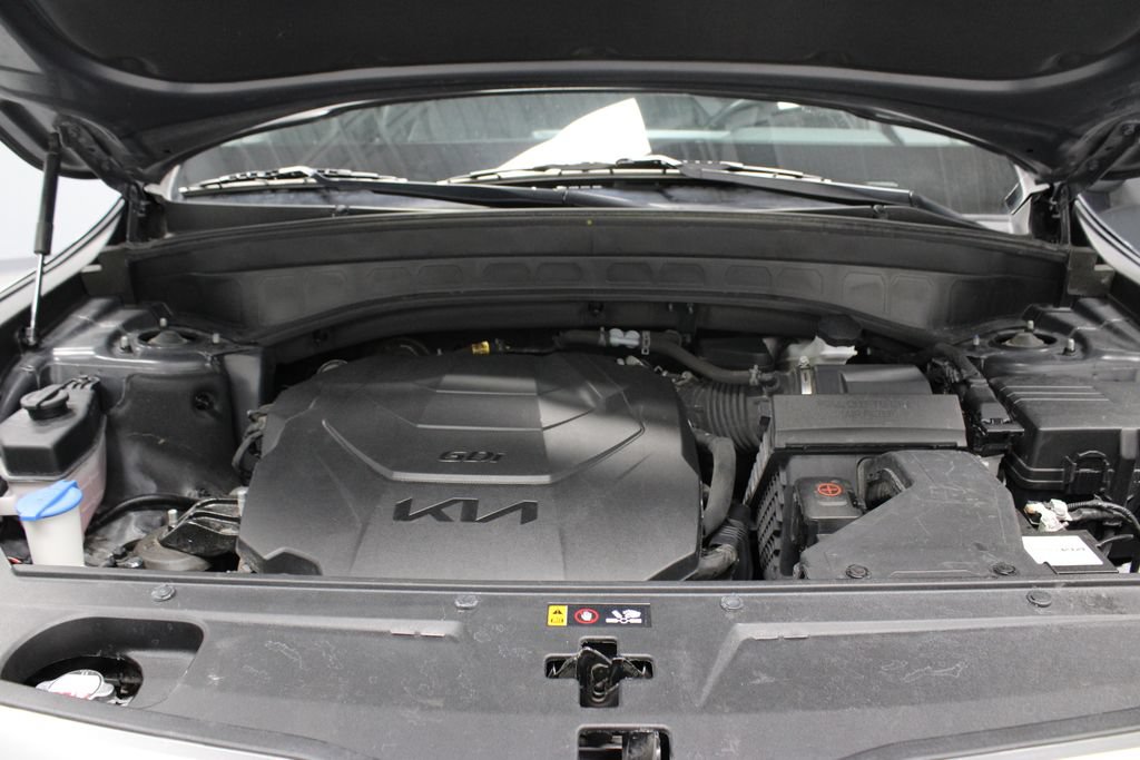 Used 2024 Kia Telluride LX FWD image 13