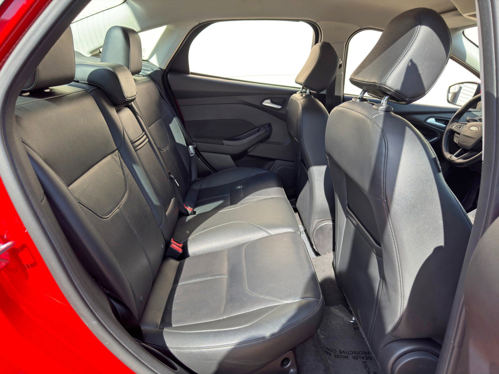 Used 2016 Ford Focus SE w/ Equipment Group 201A FWD image 32