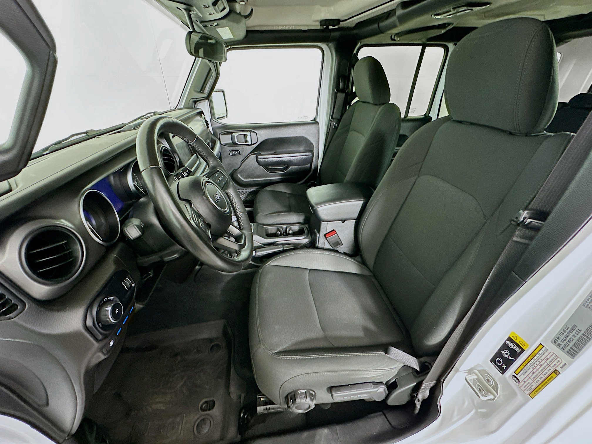 Used 2023 Jeep Wrangler Unlimited w/ Cold Weather Group AWD/4WD image 13