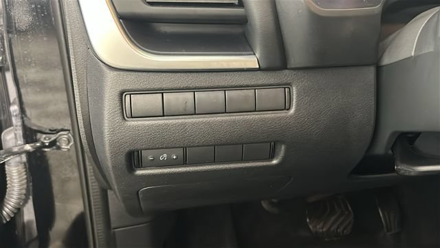 Used 2021 Nissan Rogue S AWD/4WD image 19