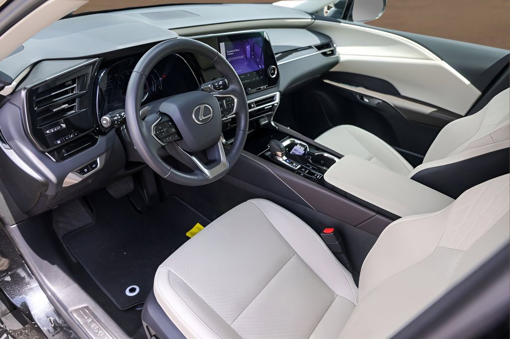 Used 2024 Lexus RX 350 FWD w/ Technology Package image 10