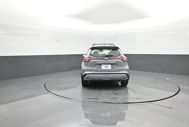 Used 2021 Nissan Kicks SR w/ SR Premium Package image 6