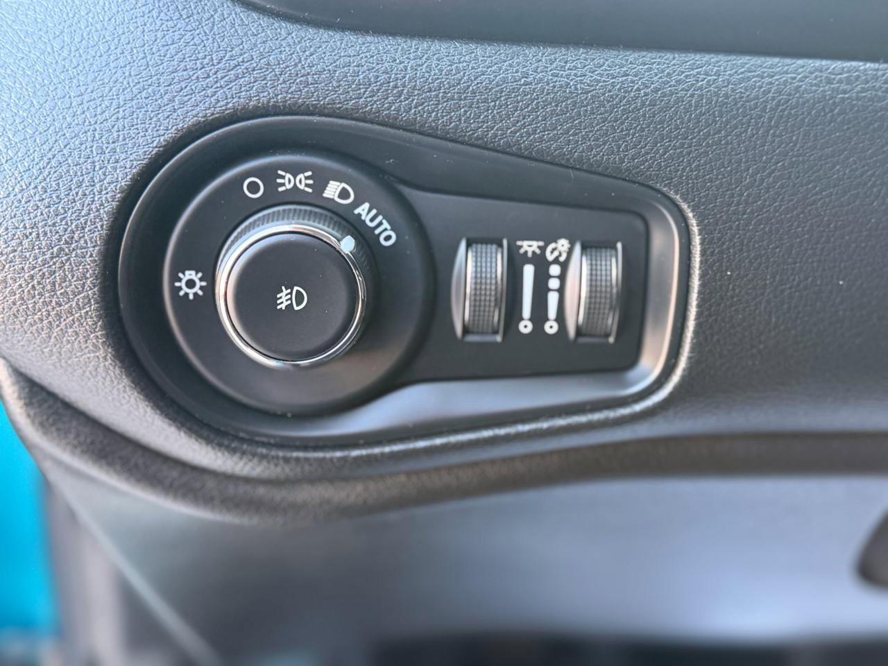 Used 2021 Jeep Renegade Latitude w/ Convenience Group image 10