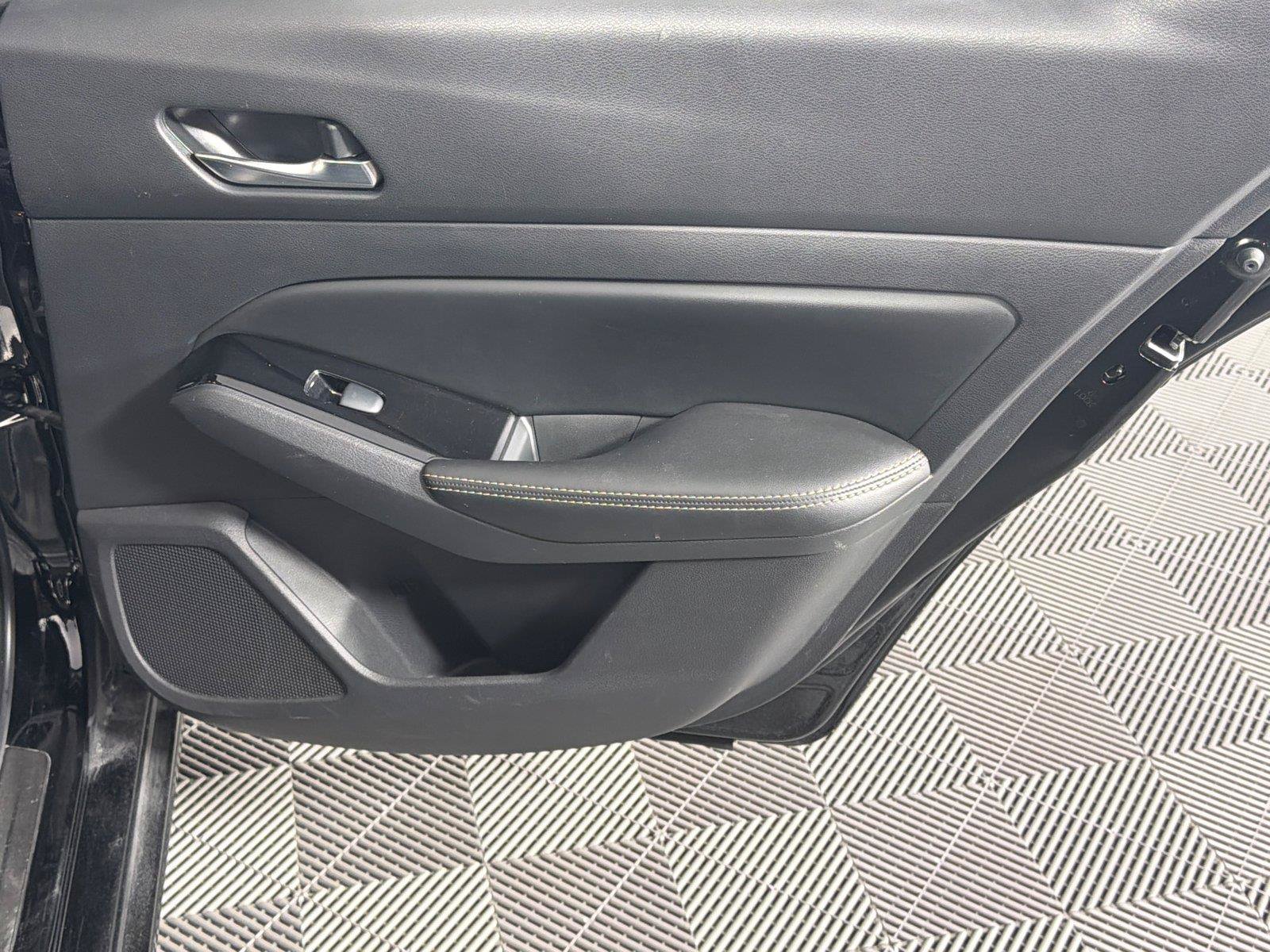 Used 2020 Nissan Altima 2.5 SV FWD image 16