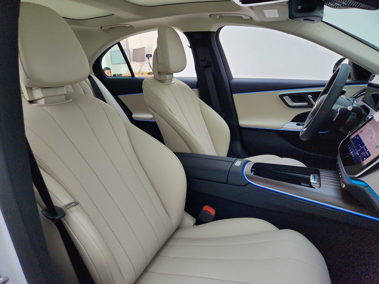 New 2026 Mercedes-Benz E 350 4MATIC Sedan image 20