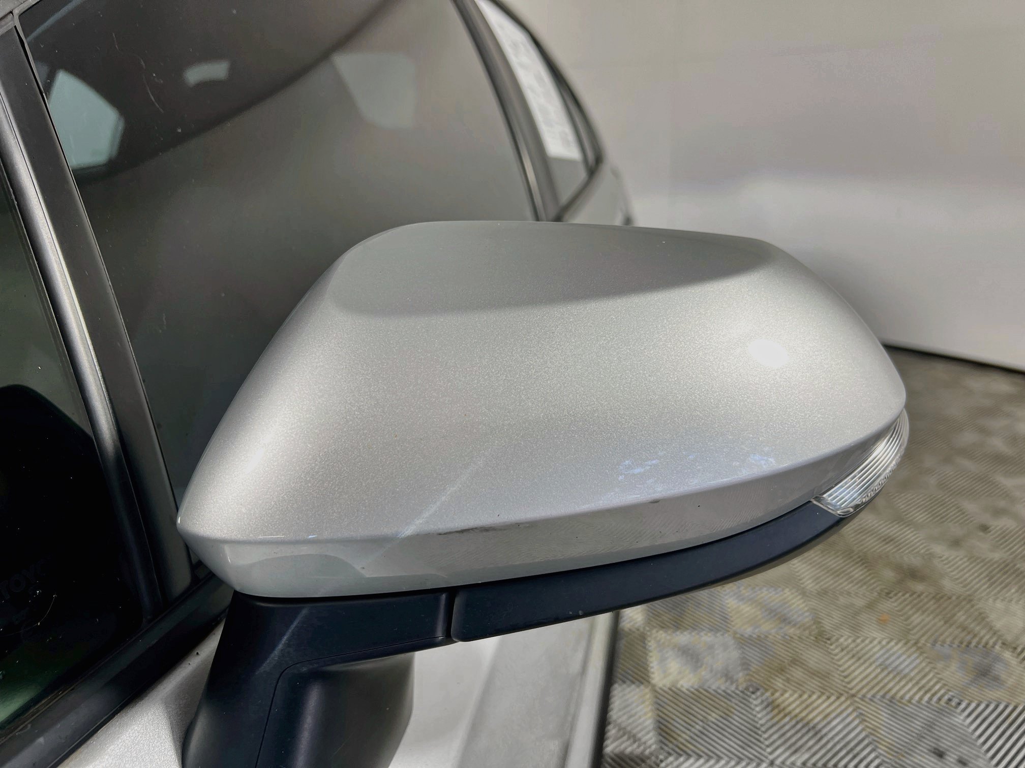 Used 2023 Toyota Corolla SE w/ Carpet Mat Package (TMS) FWD image 13