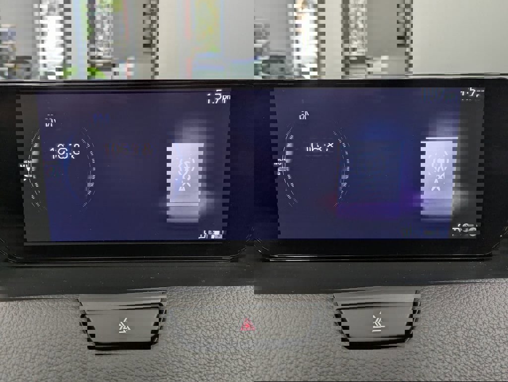 Certified 2024 MAZDA CX-90 Plug-In Hybrid w/ Premium Pkg image 11