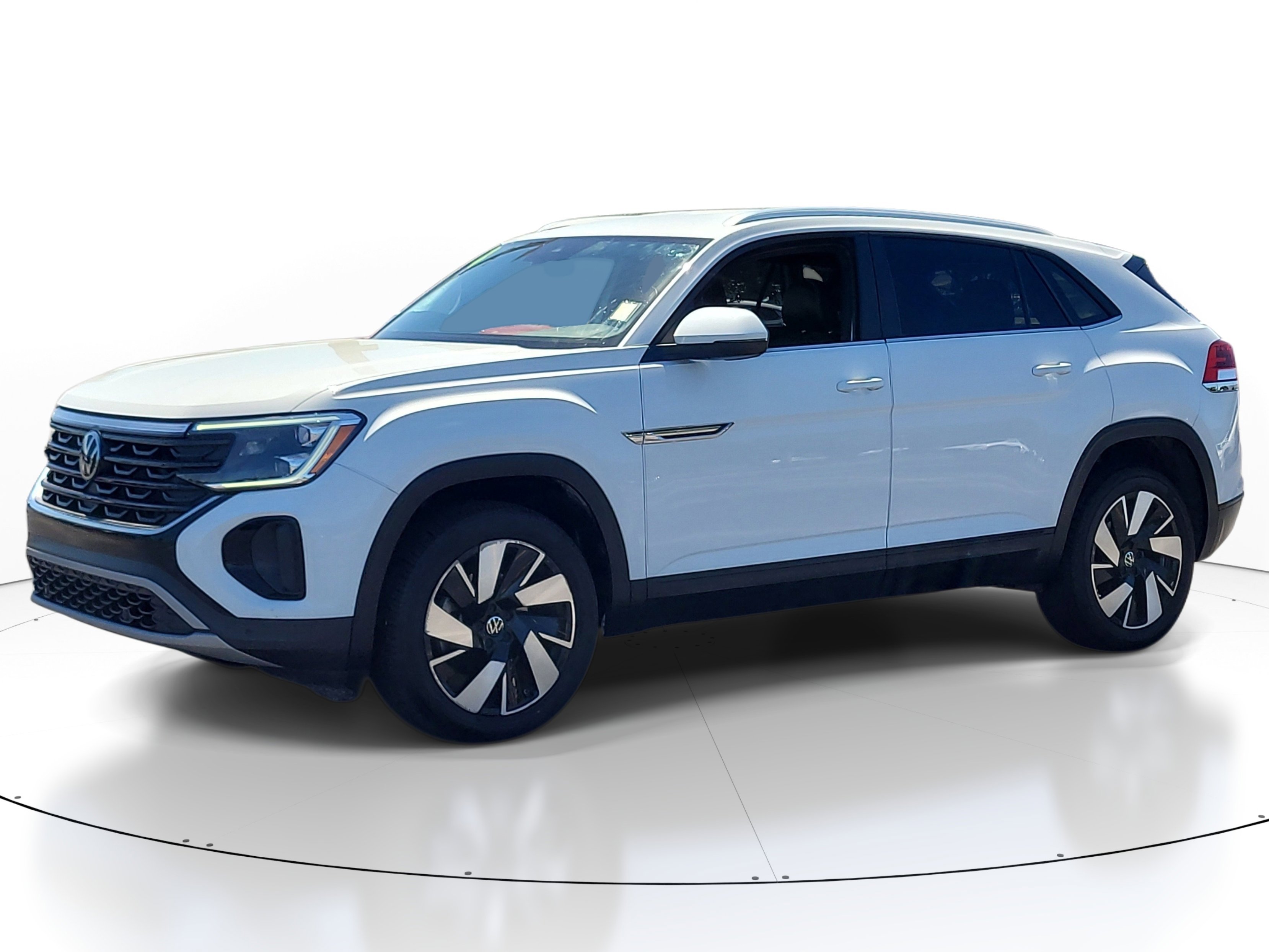 Used 2024 Volkswagen Atlas Cross Sport SE image 3