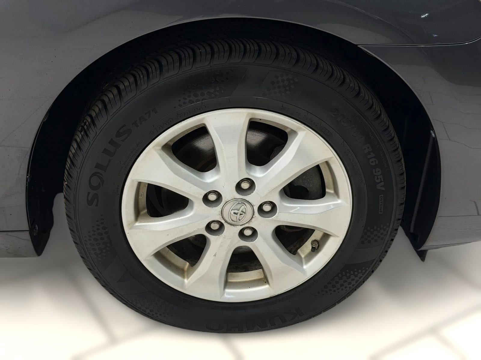 Used 2011 Toyota Camry LE w/ LE Extra-Value Pkg FWD image 10