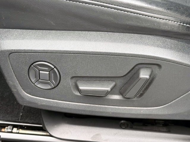 Certified 2023 Audi Q4 e-tron Premium Plus w/ Premium Plus AWD/4WD image 19