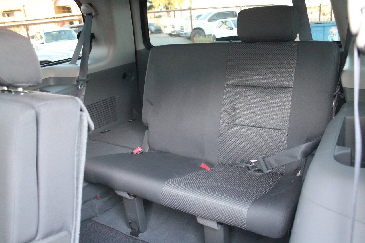 Used 2007 Nissan Armada SE RWD image 25