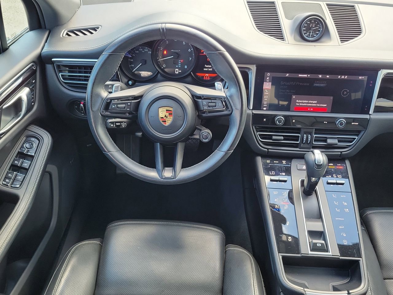 Used 2023 Porsche Macan Turbo image 13