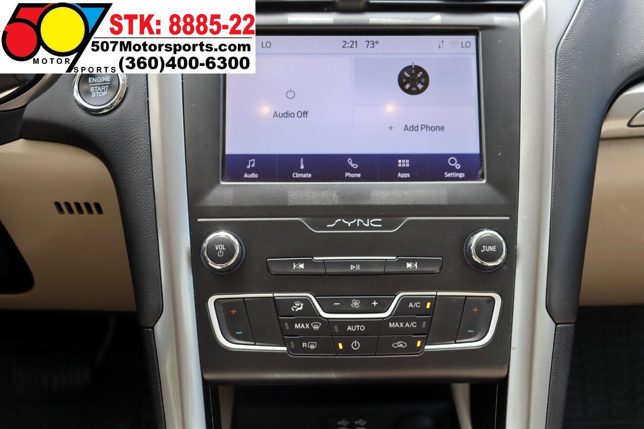 Used 2020 Ford Fusion SE image 16