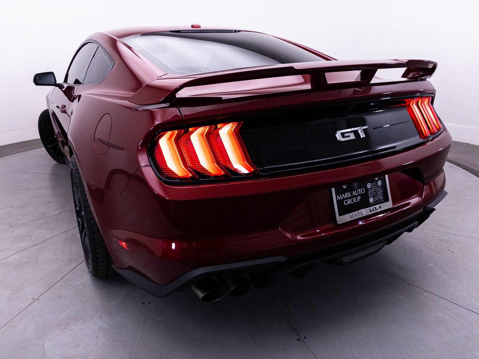 Used 2019 Ford Mustang GT Premium w/ GT Performance Package RWD image 5