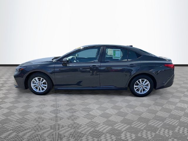 Used 2025 Toyota Camry LE FWD image 4