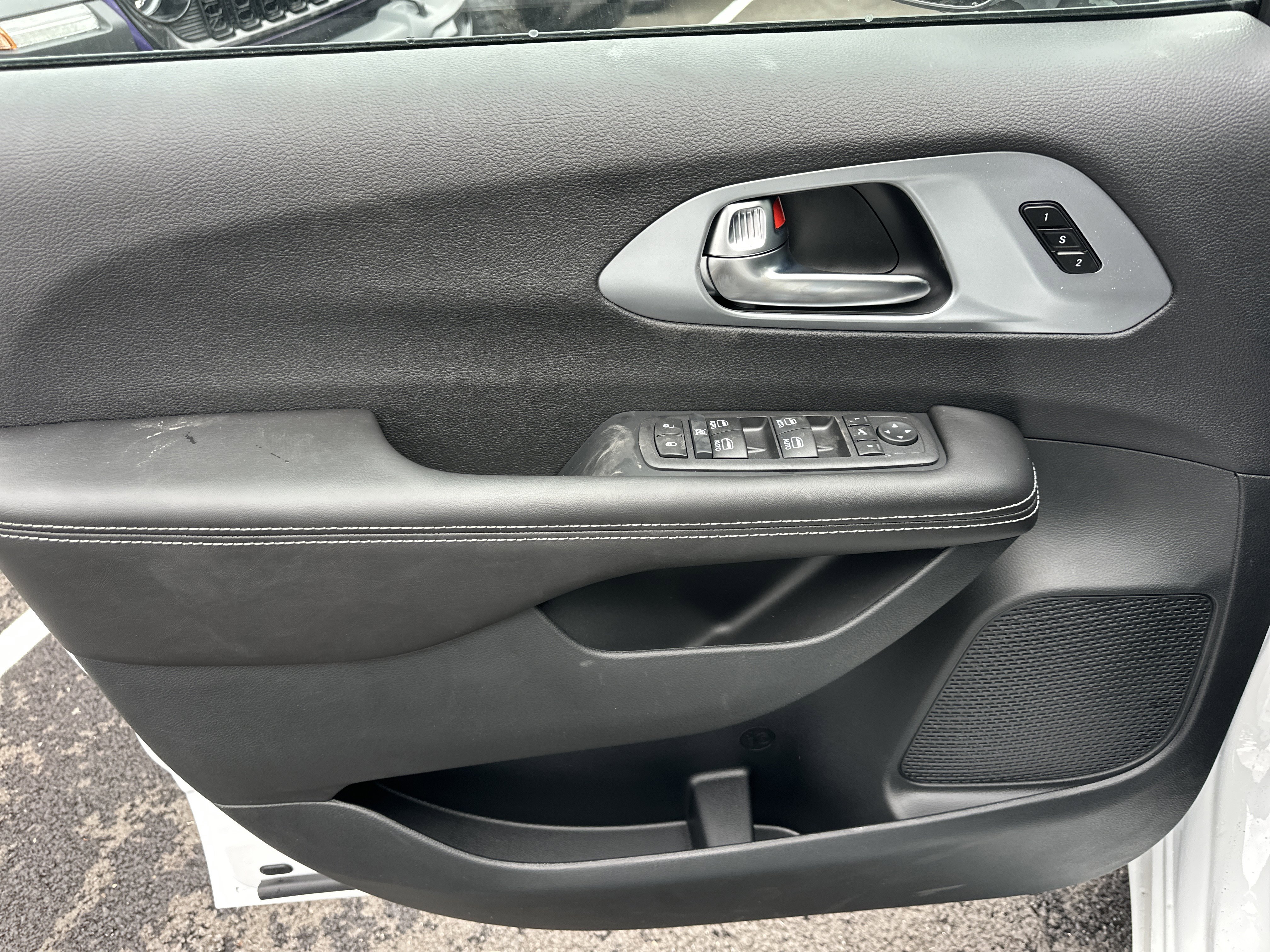New 2026 Chrysler Pacifica Limited w/ S Appearance Package FWD image 28