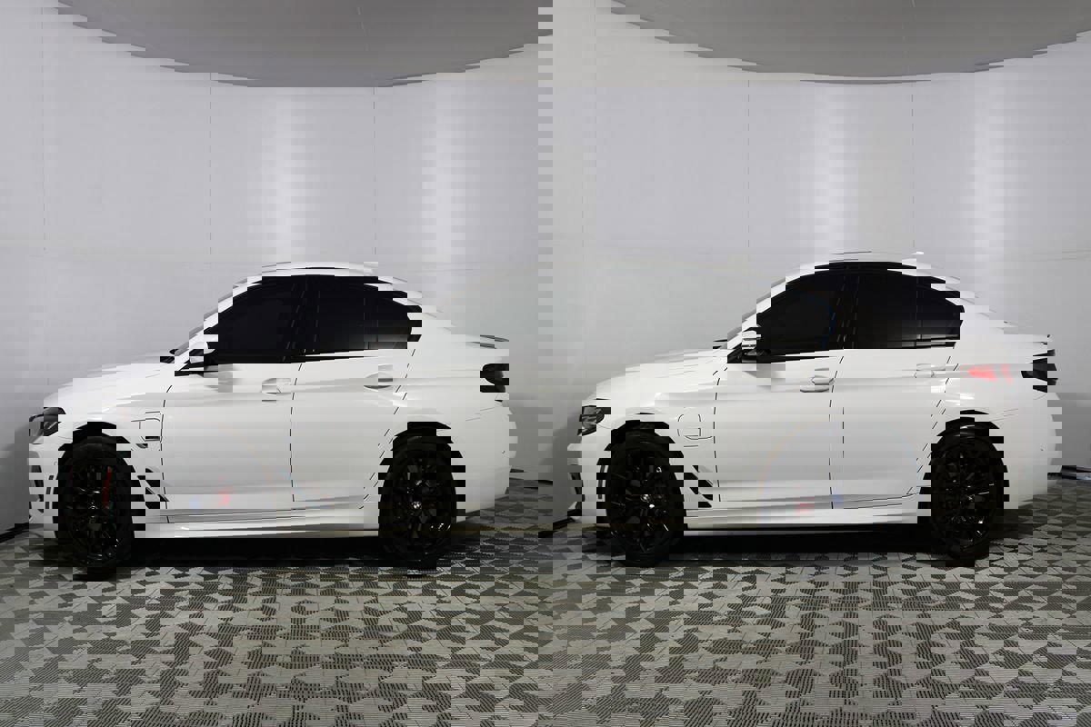 Used 2023 BMW 530e 530e w/ M Sport Package image 36