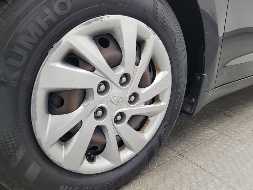 Used 2020 Hyundai Elantra SE image 31