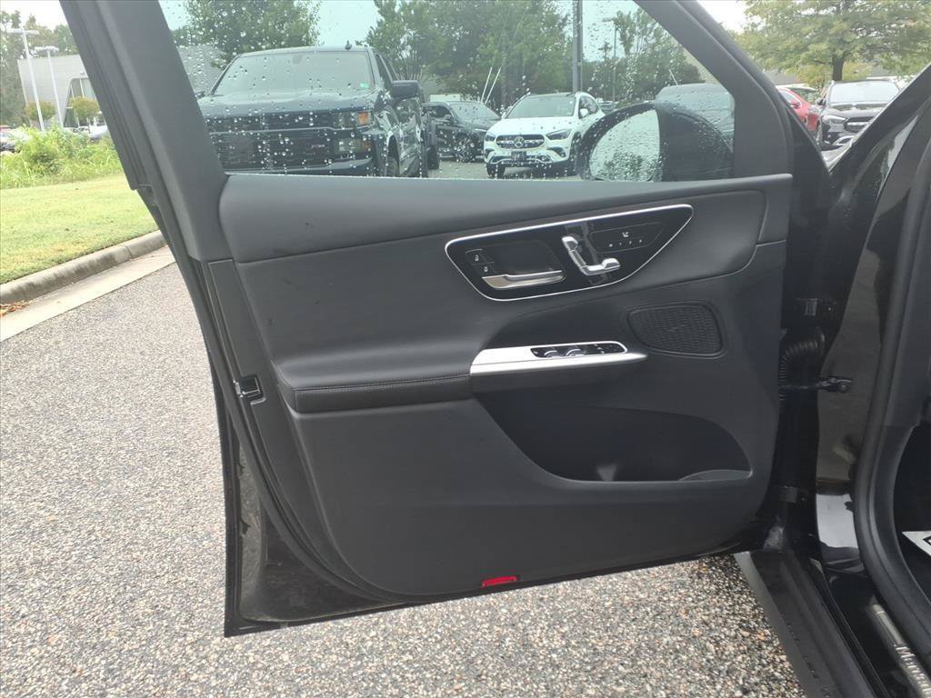 Used 2026 Mercedes-Benz GLC 350e 4MATIC image 10