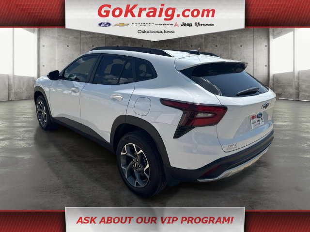 Used 2026 Chevrolet Trax LT w/ Driver Confidence Package FWD image 7
