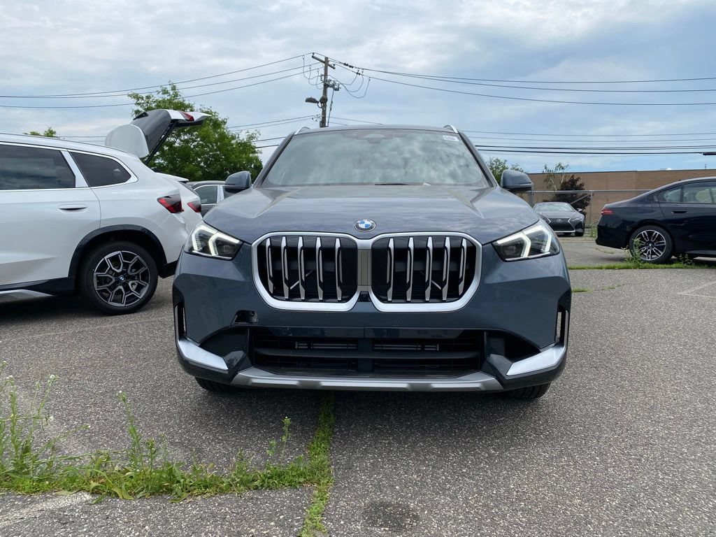 New 2026 BMW X1 xDrive28i w/ Technology Package AWD/4WD image 2