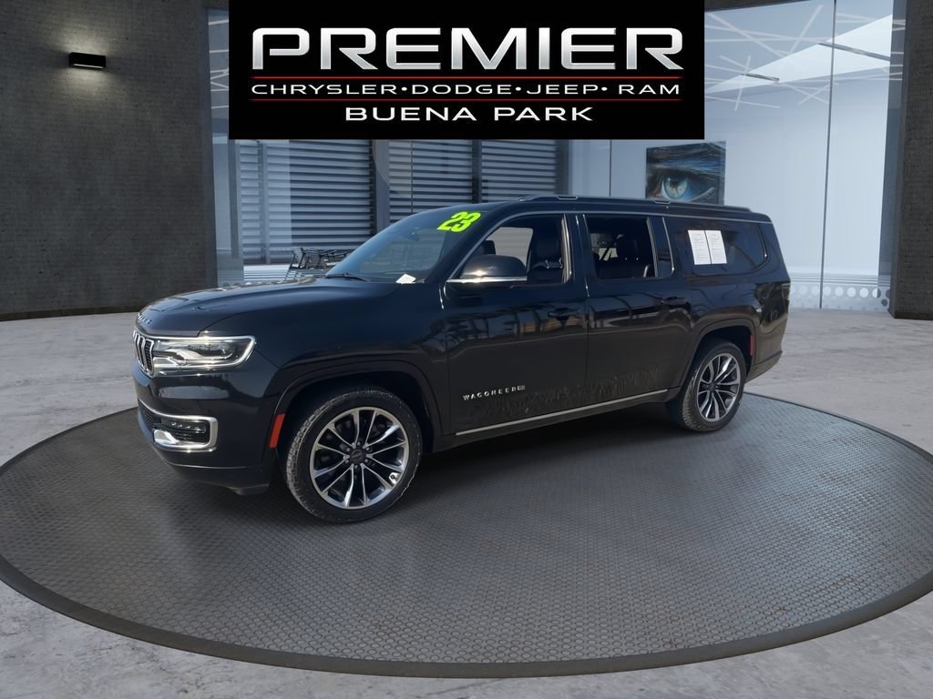 Used 2023 Jeep Wagoneer L Series III w/ Premium Group I RWD image 4