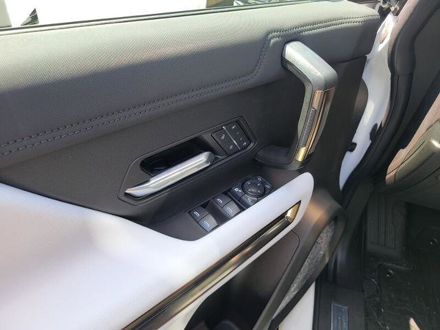 New 2025 GMC Hummer EV 2X w/ LPO, Illumination Package image 25