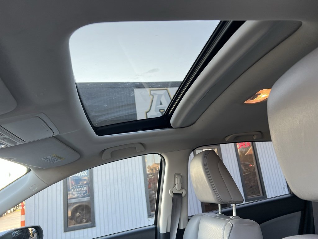 Used 2016 Honda CR-V Touring image 15