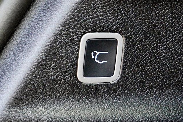 New 2026 Chrysler Pacifica Select AWD/4WD image 16