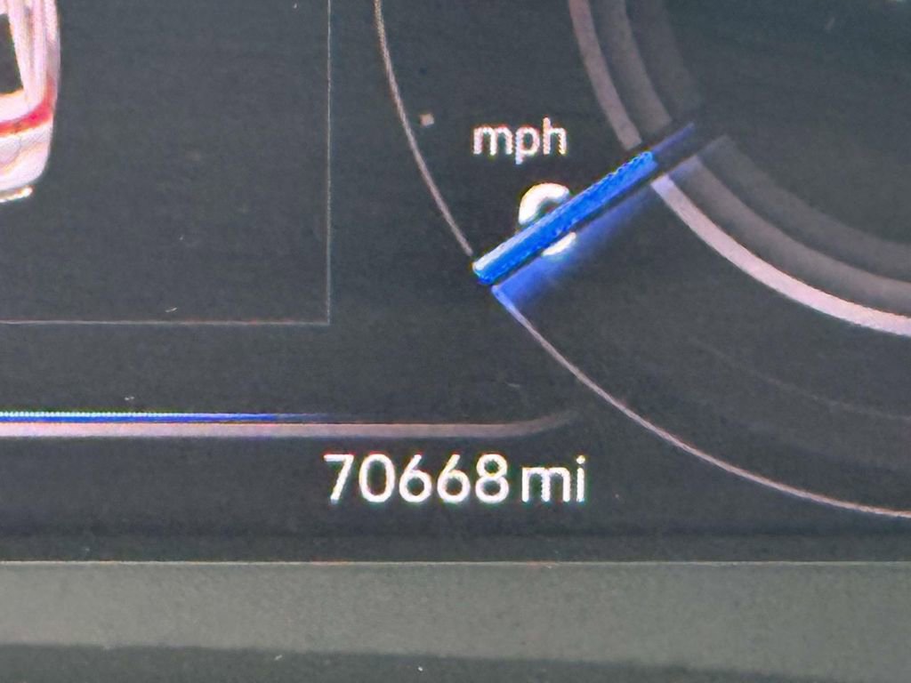 Used 2021 Volkswagen Atlas SEL image 24