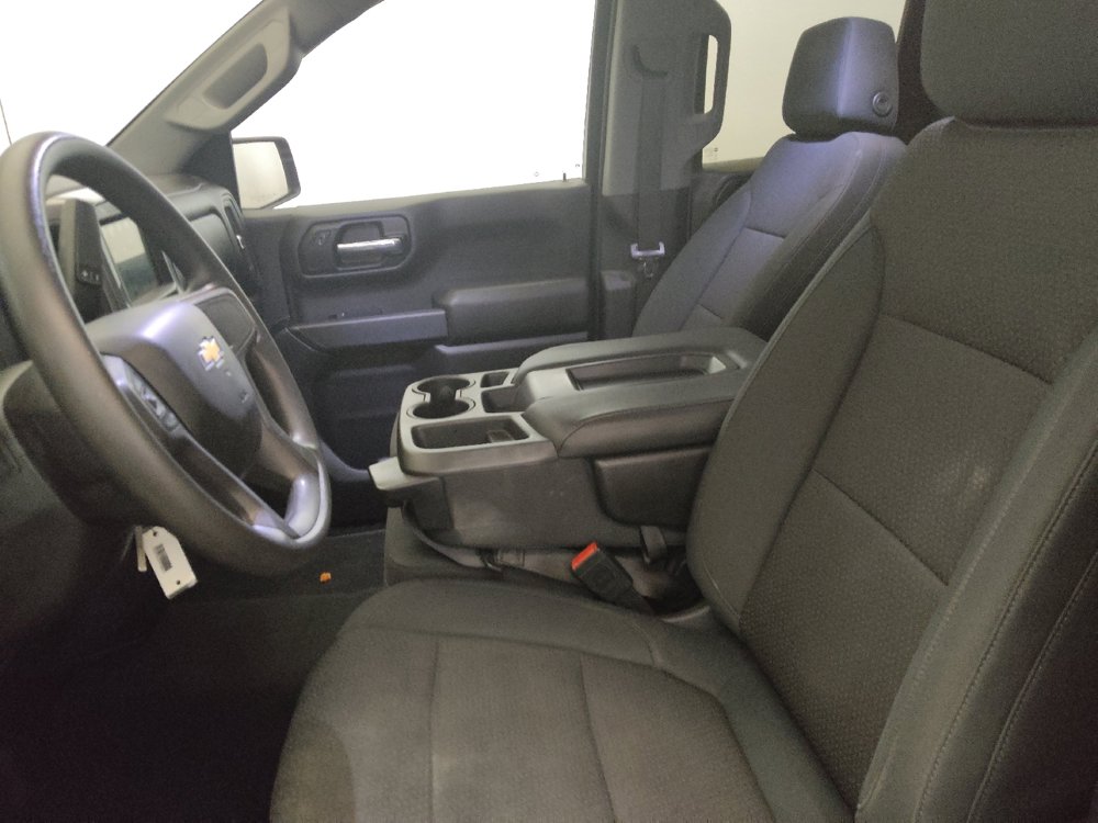 Used 2019 Chevrolet Silverado 1500 Custom w/ Custom Value Package AWD/4WD image 17