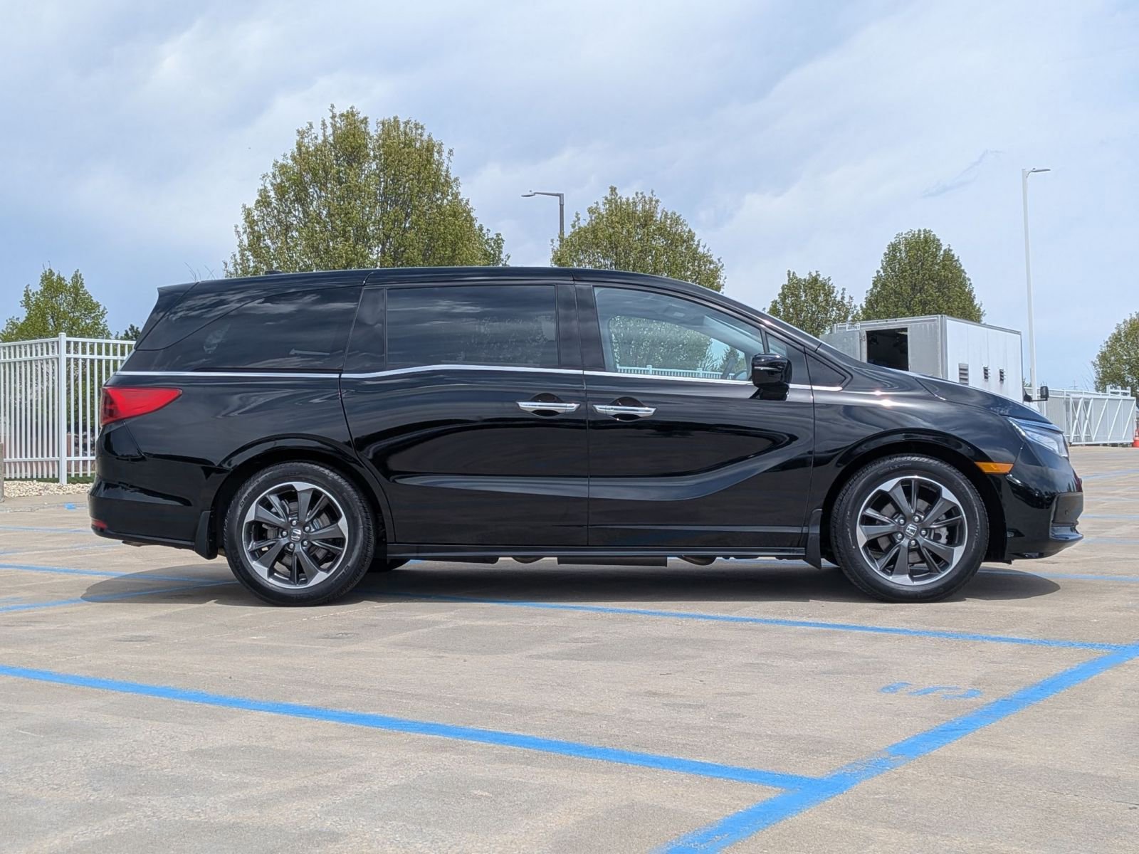 Certified 2023 Honda Odyssey Elite image 5