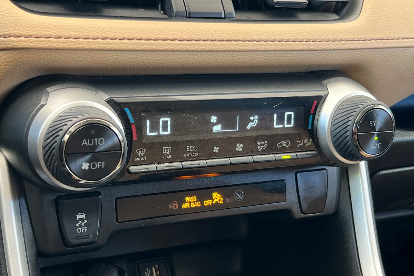 Certified 2023 Toyota RAV4 LE AWD/4WD image 22