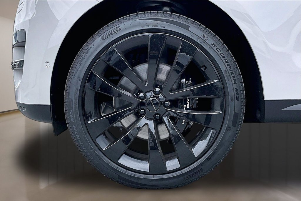 New 2026 Land Rover Range Rover Sport SE AWD/4WD image 13