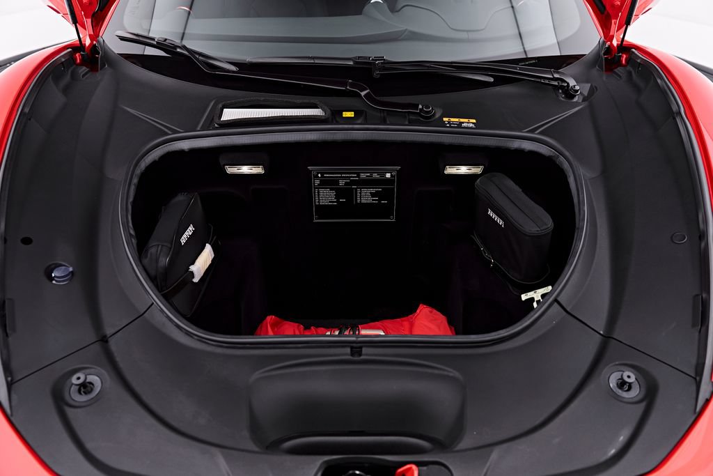Used 2020 Ferrari F8 Tributo RWD image 21