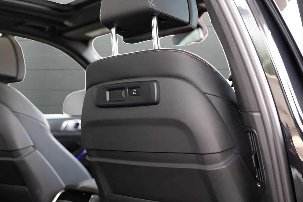 Used 2023 BMW X5 M50i w/ Climate Comfort Package AWD/4WD image 65