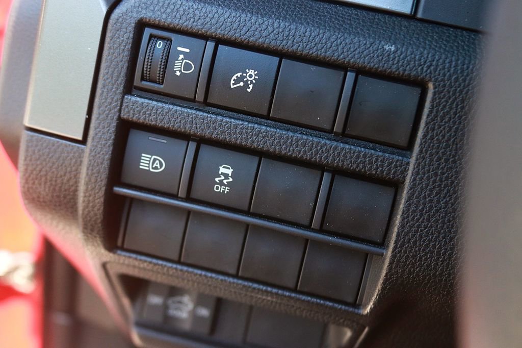 Used 2025 Toyota Tacoma TRD Off-Road AWD/4WD image 25