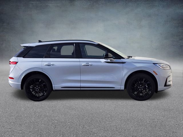 New 2026 Lincoln Corsair Reserve image 8