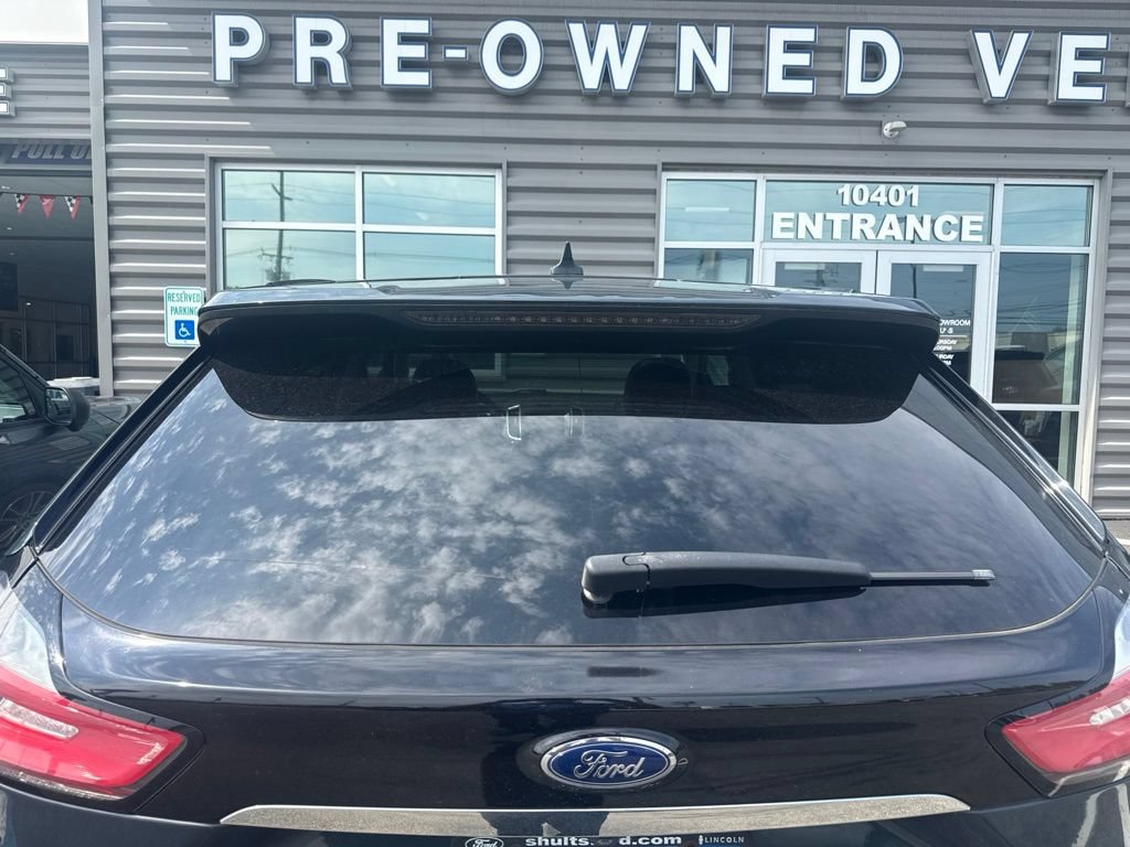 Used 2019 Ford Edge Titanium w/ Cold Weather Package AWD/4WD image 7
