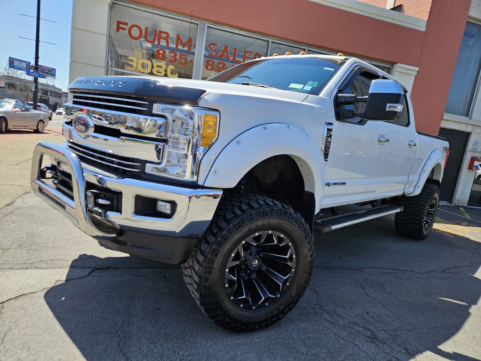Used 2017 Ford F350 Lariat w/ Lariat Ultimate Package AWD/4WD image 27