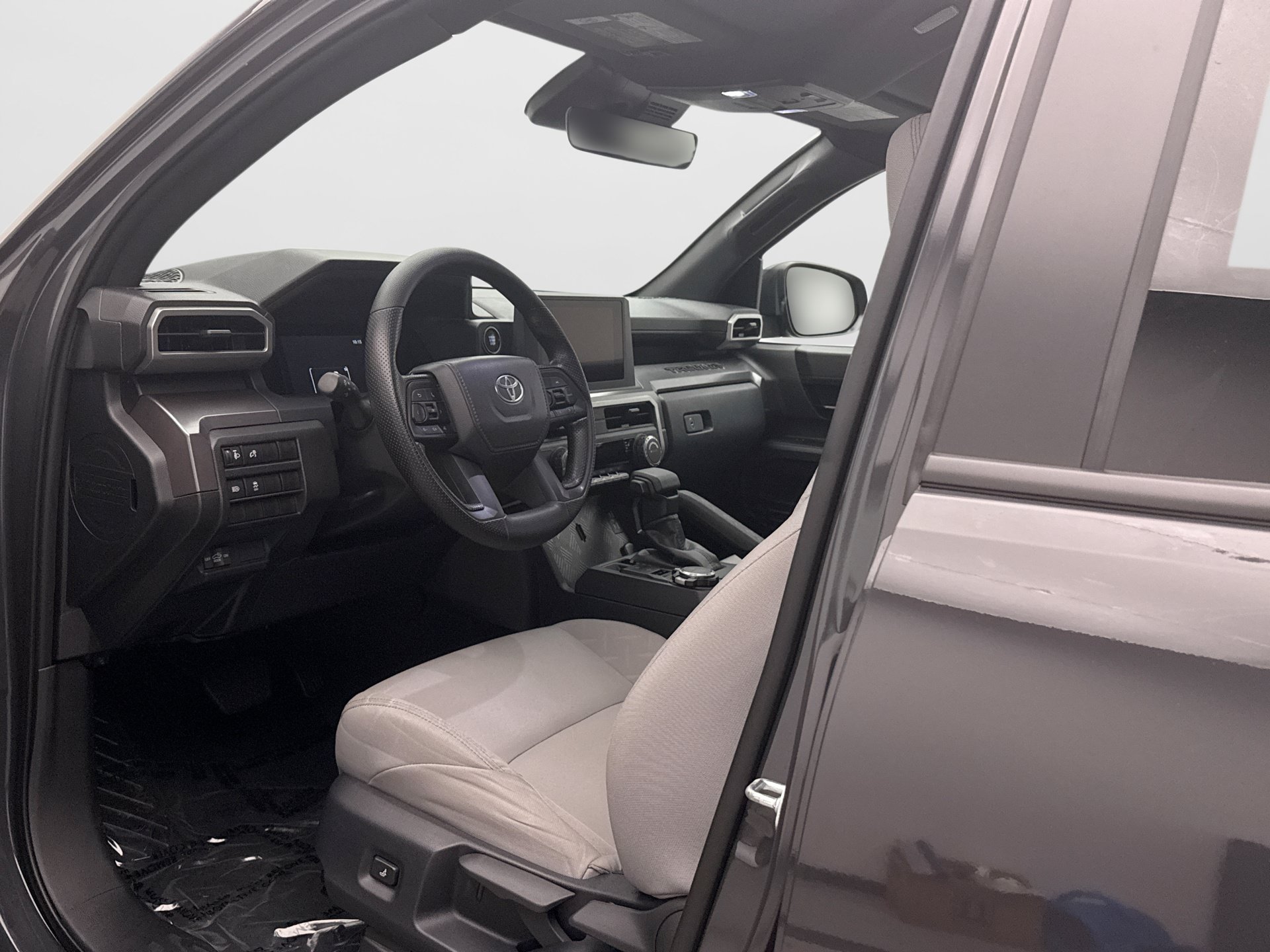 Used 2025 Toyota Tacoma SR5 AWD/4WD image 10