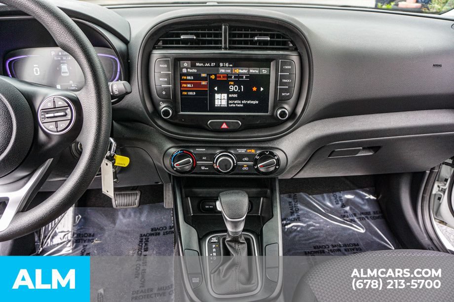 Used 2025 Kia Soul LX w/ LX Technology Package FWD image 38