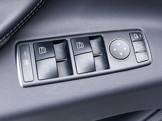 Used 2021 Tesla Model X Long Range image 19