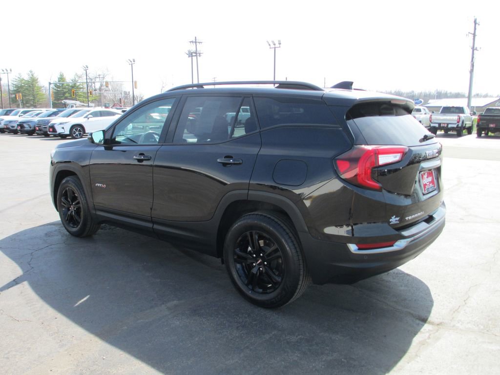 Used 2022 GMC Terrain AT4 w/ Infotainment Package II image 9