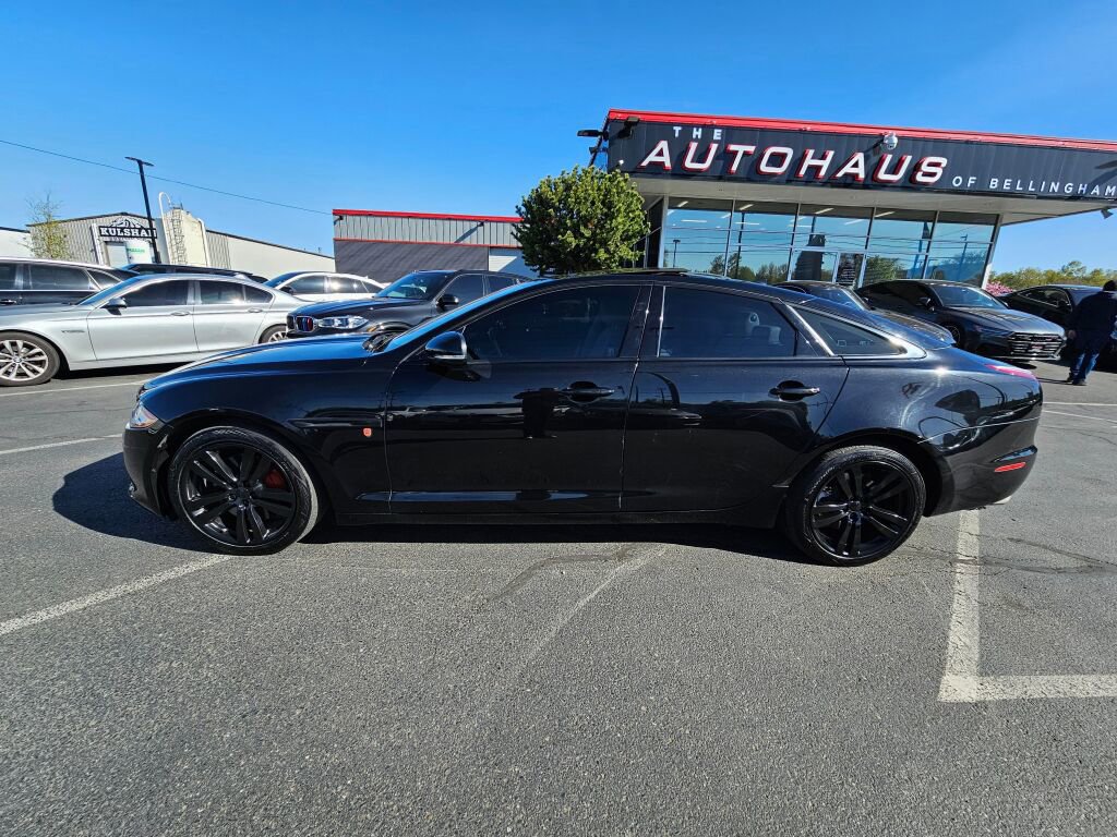 Used 2013 Jaguar XJ image 2