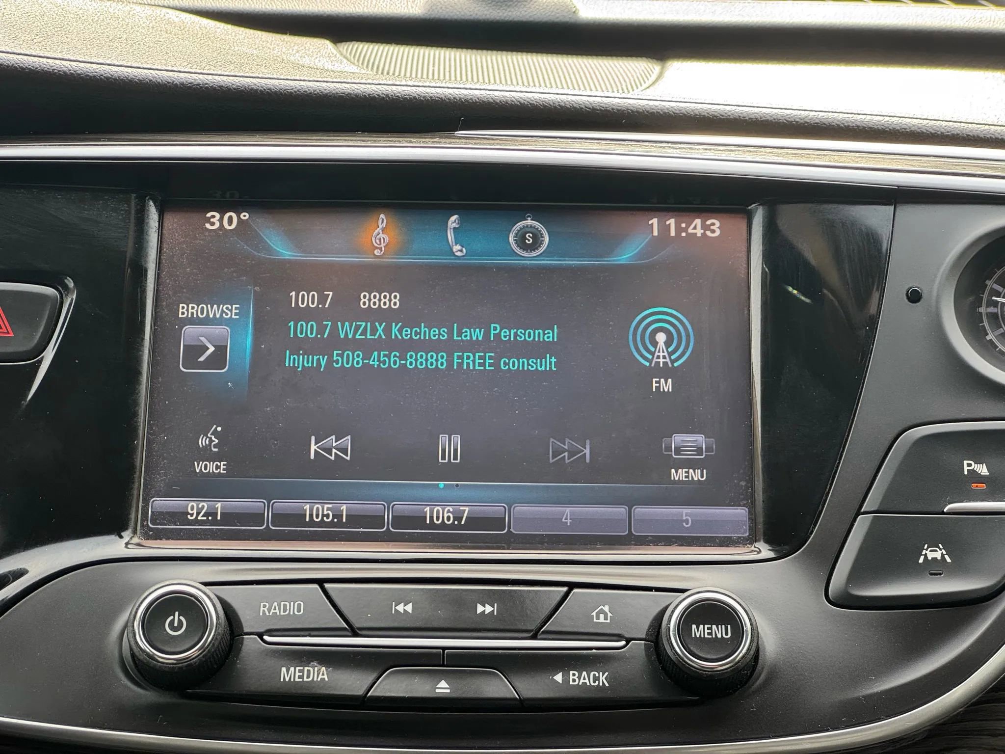 Used 2016 Buick Envision Premium image 25